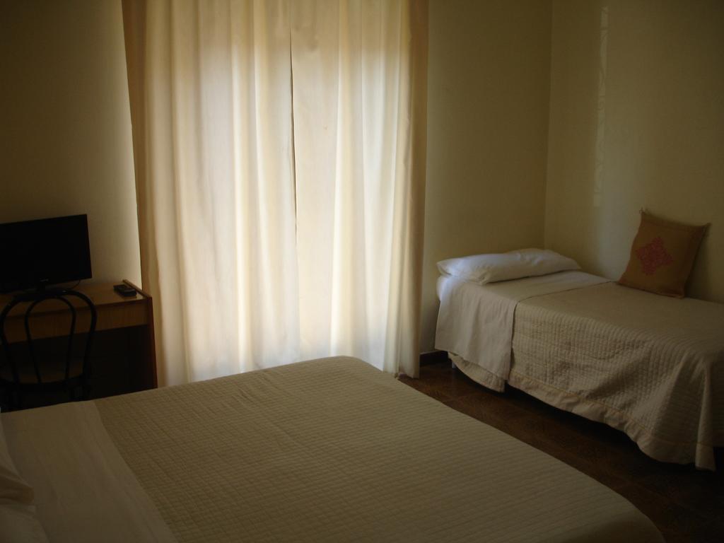 Hotel La Rusticana Giardini Naxos Room photo